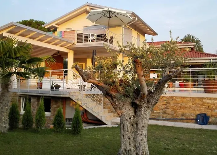 Benacus Villa *
